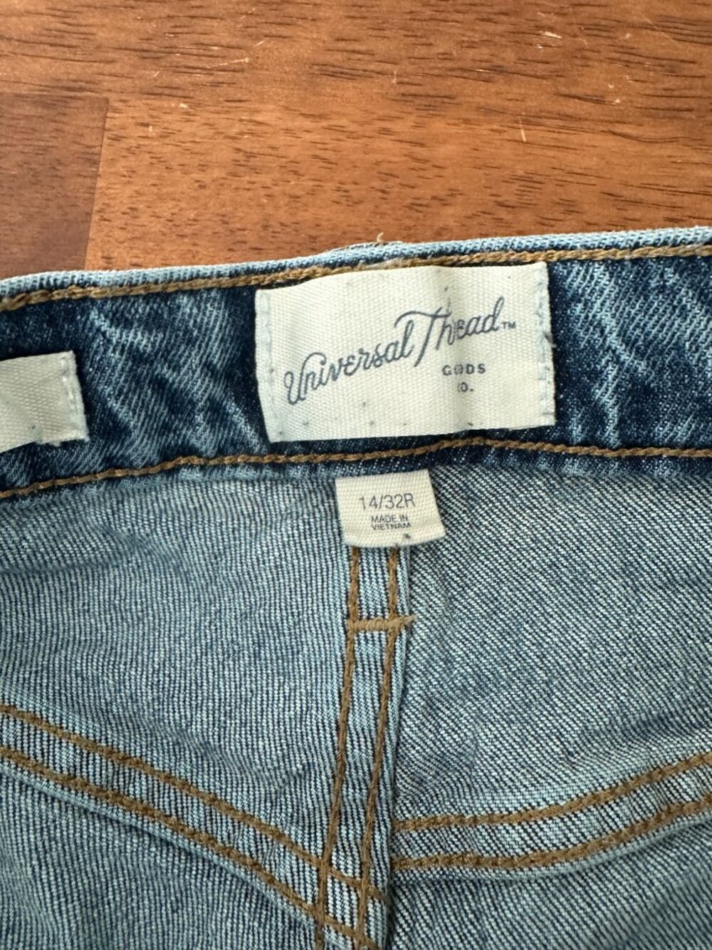Universal Thread High Rise Jeans - Picture 3 of 4